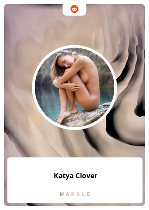 Фото Katya Clover улыбается рамка Блузка Девушки Руки Взгляд